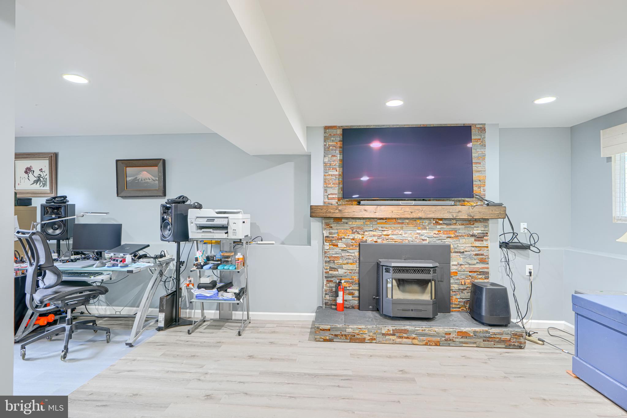 HILLSDALE - Residential