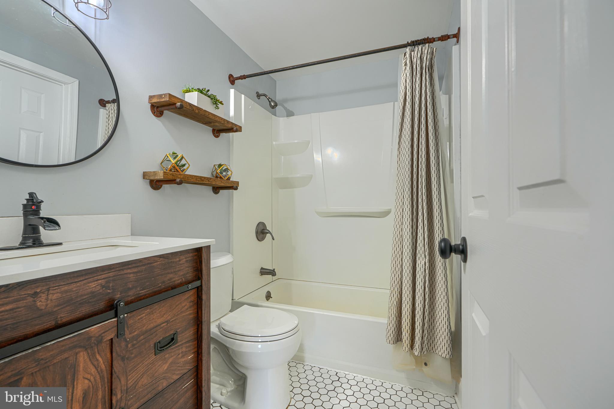 HILLSDALE - Residential