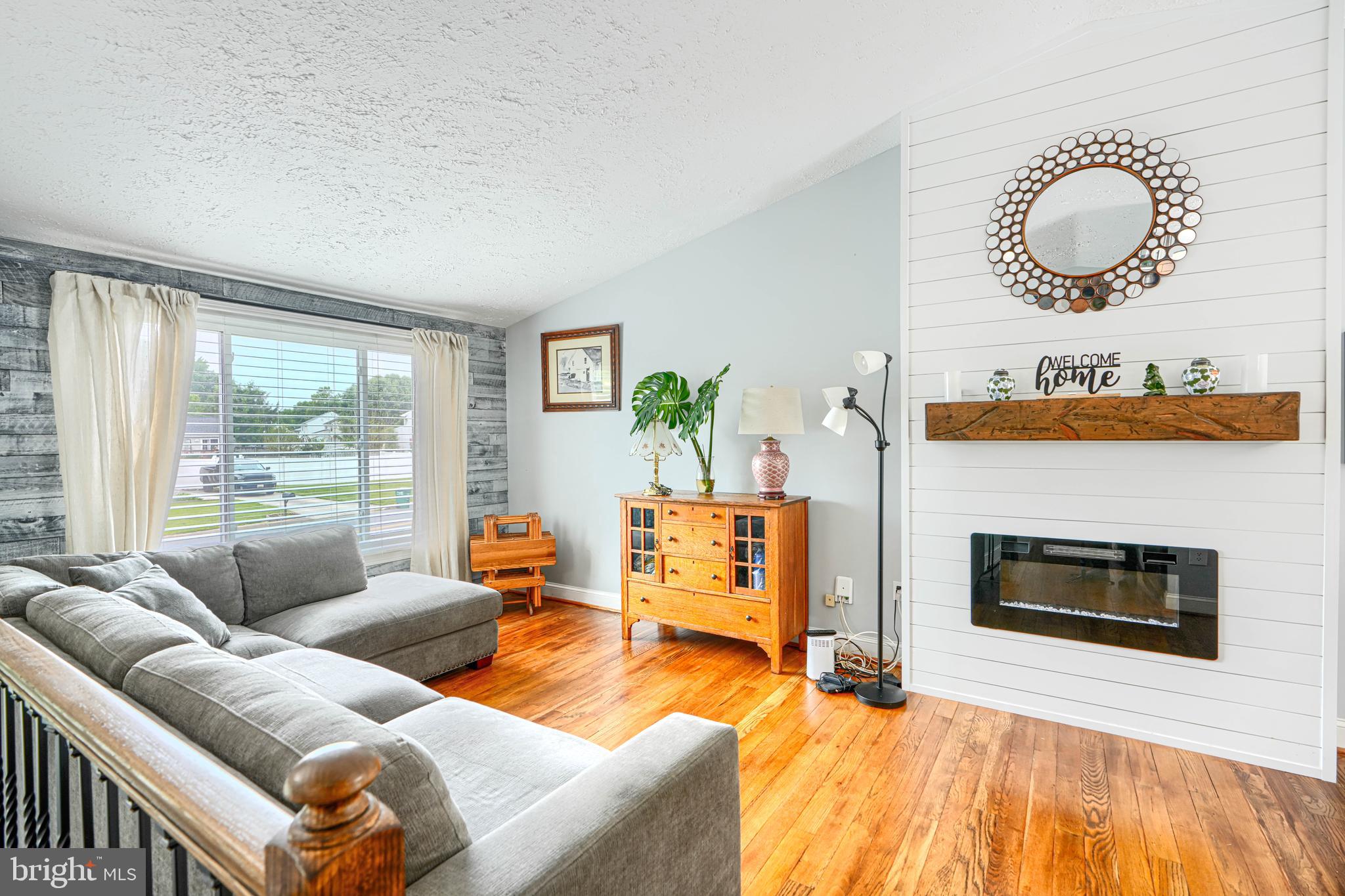 HILLSDALE - Residential