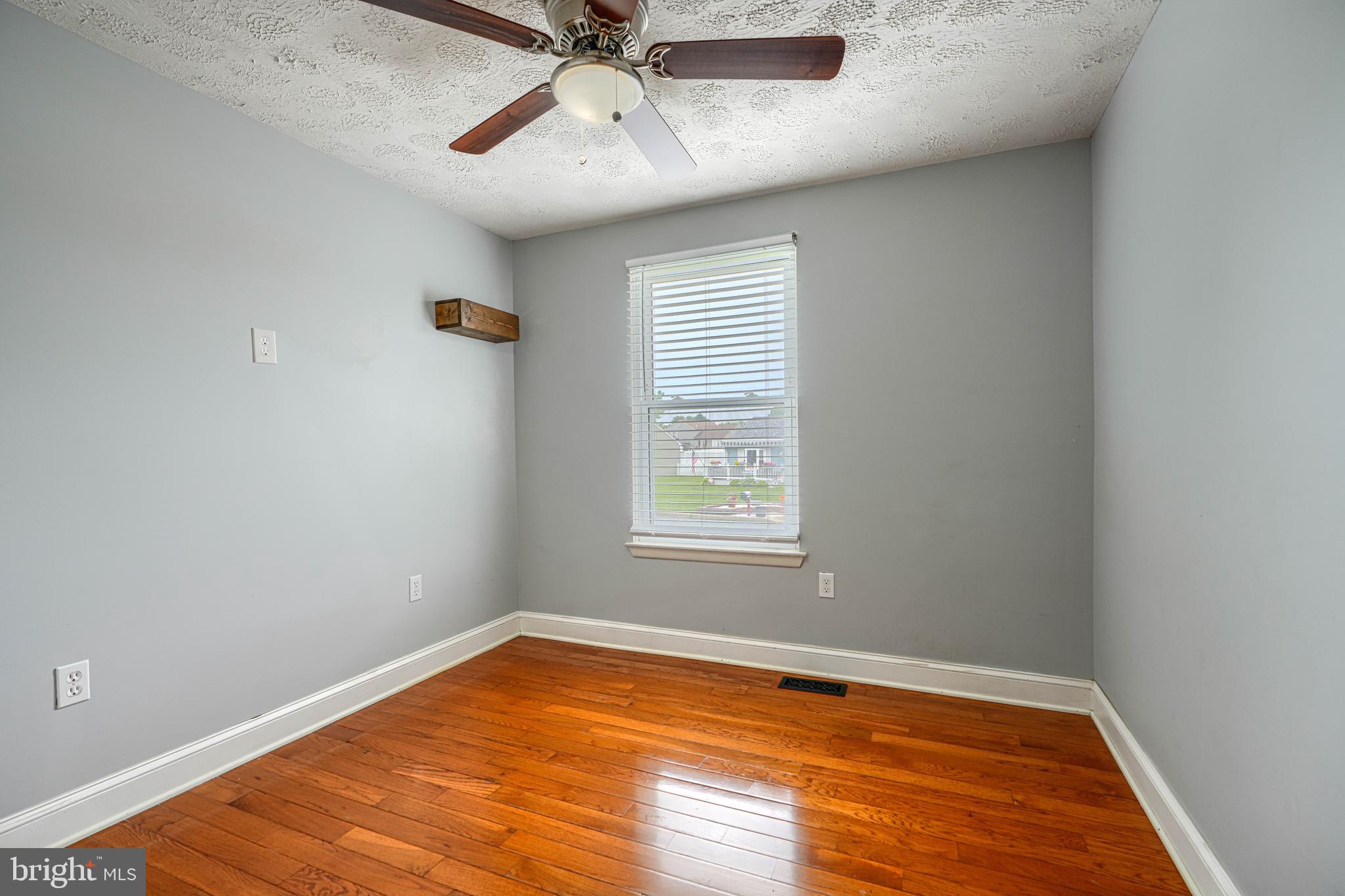 HILLSDALE - Residential