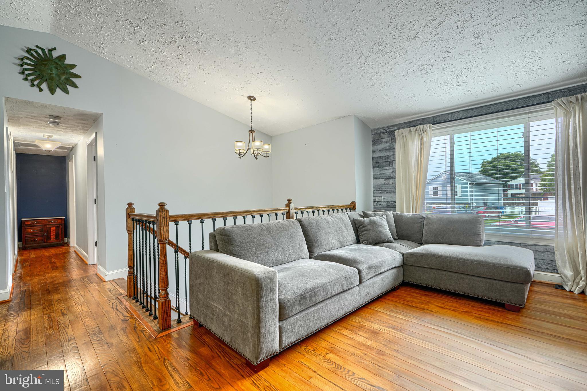 HILLSDALE - Residential
