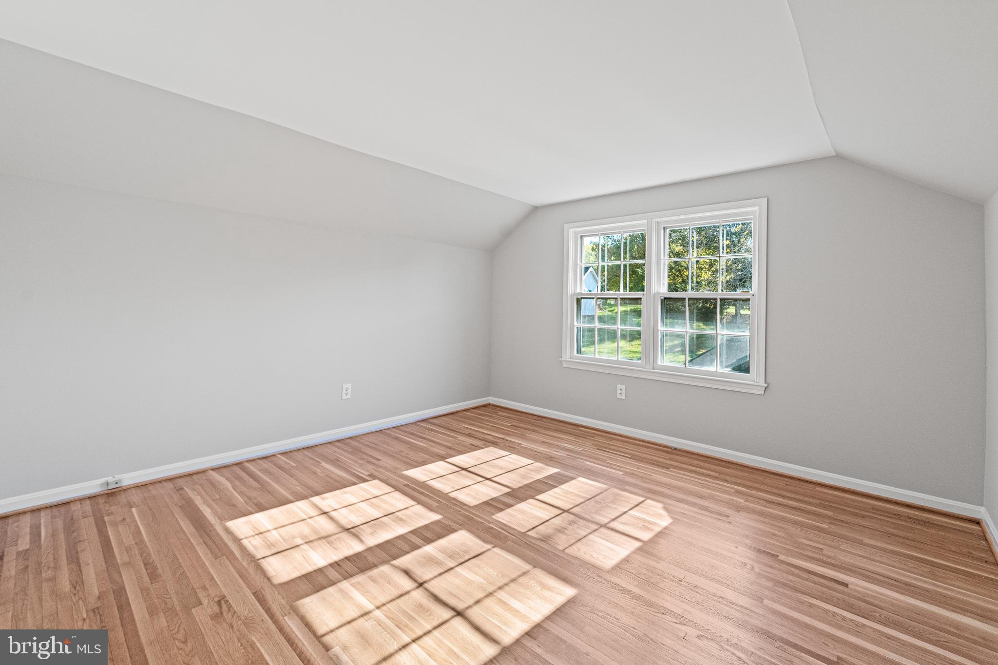 SHERWOOD FOREST MANOR - Residential