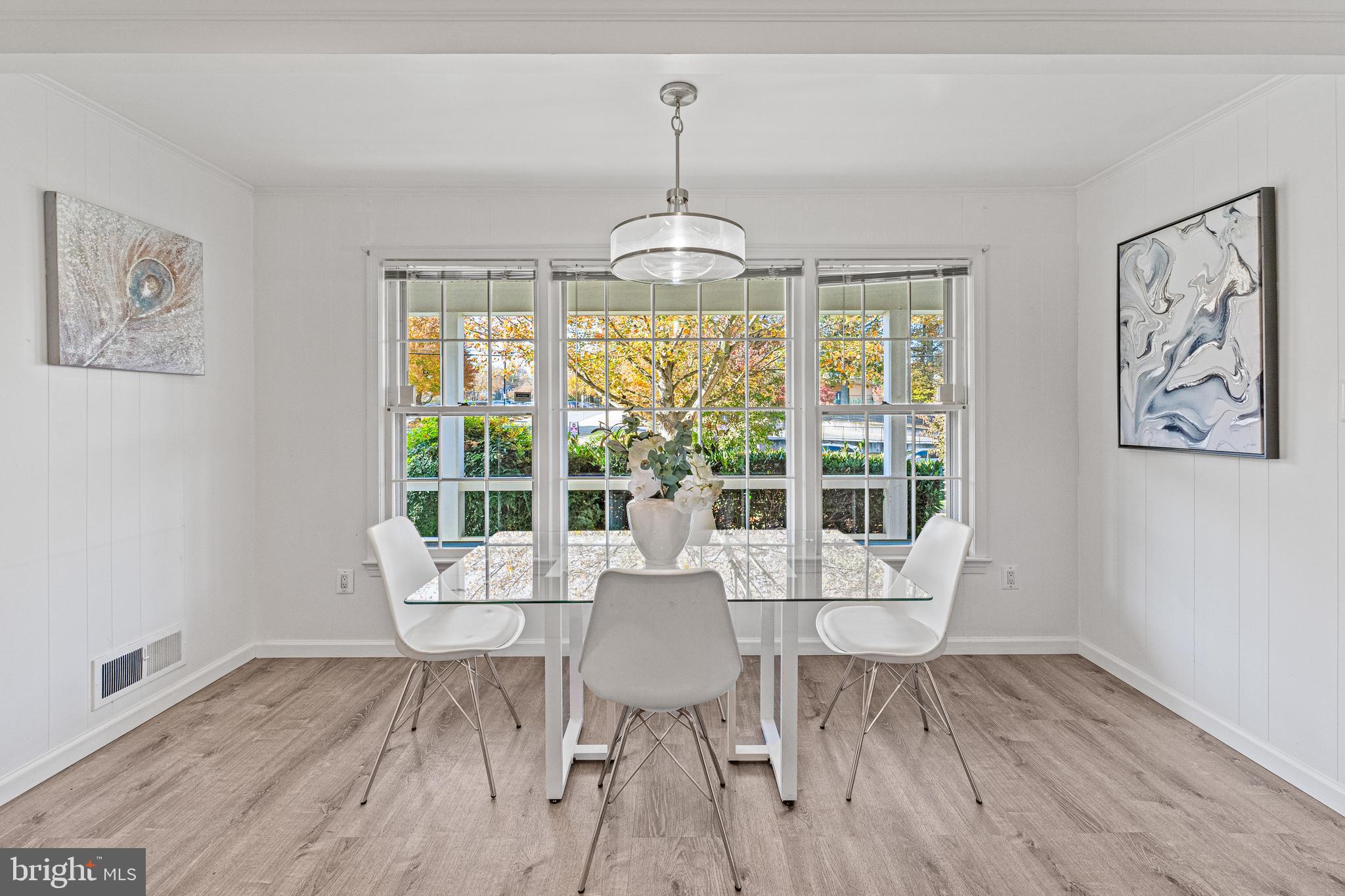 SHERWOOD FOREST MANOR - Residential