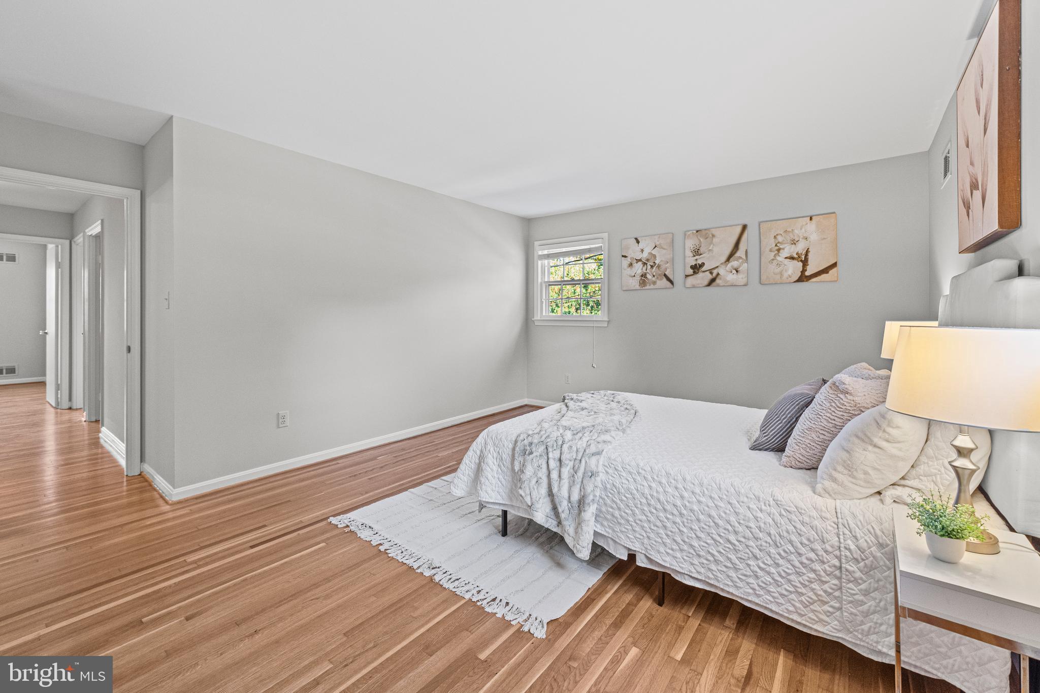 SHERWOOD FOREST MANOR - Residential