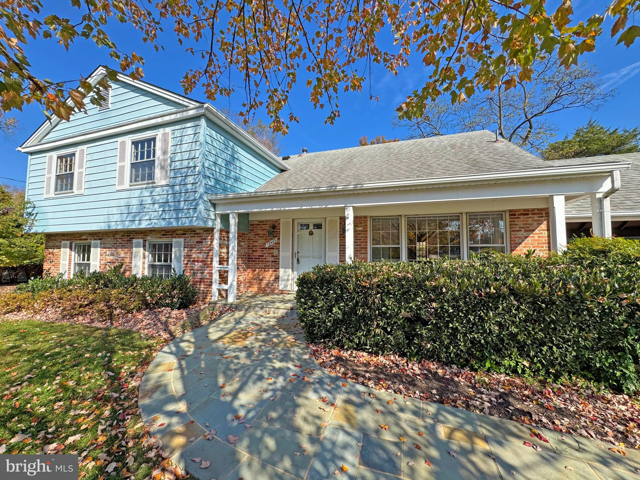 SHERWOOD FOREST MANOR - Residential