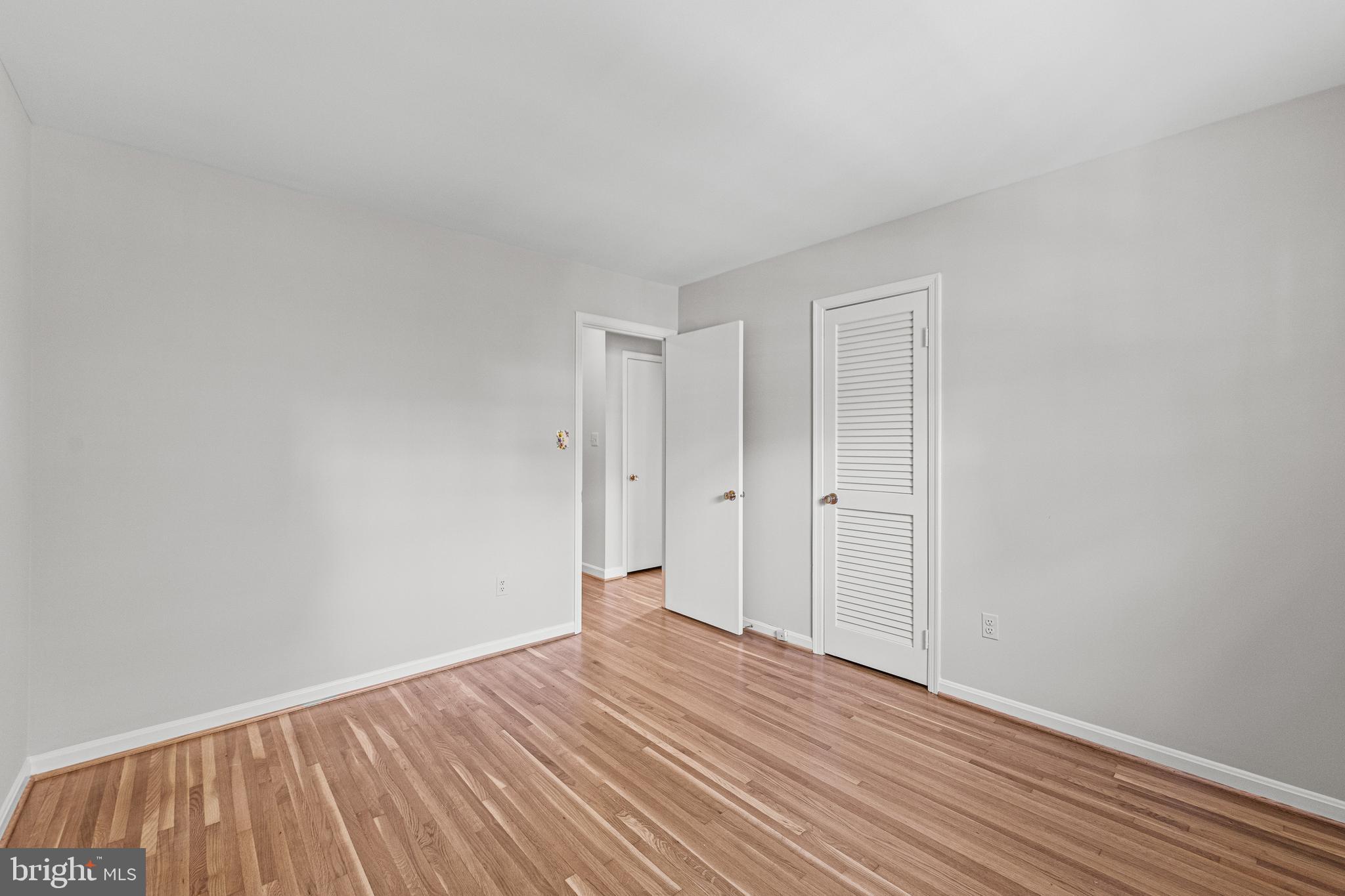 SHERWOOD FOREST MANOR - Residential