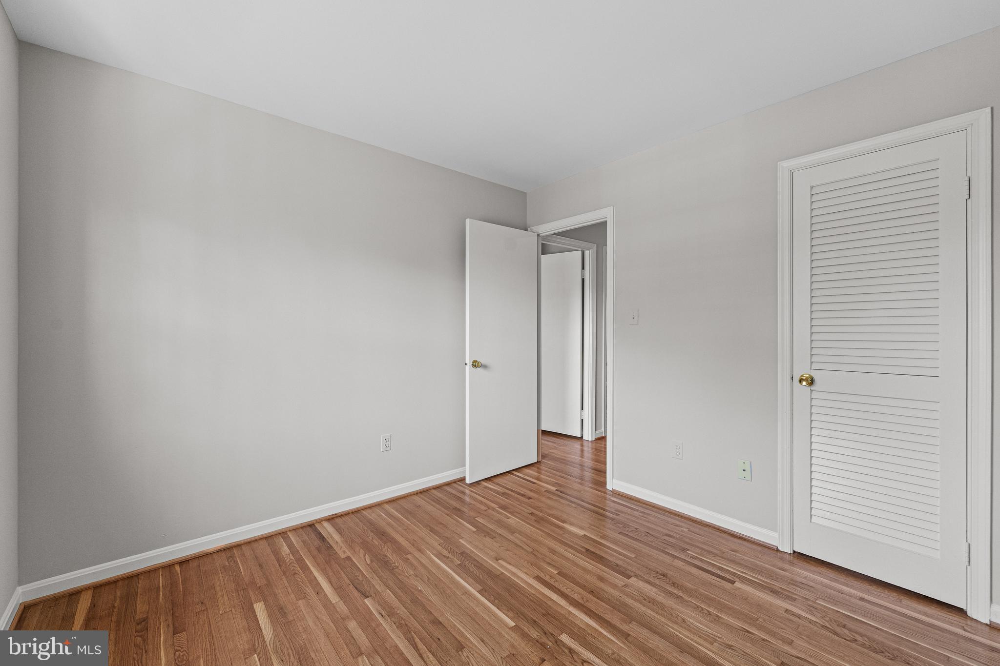 SHERWOOD FOREST MANOR - Residential