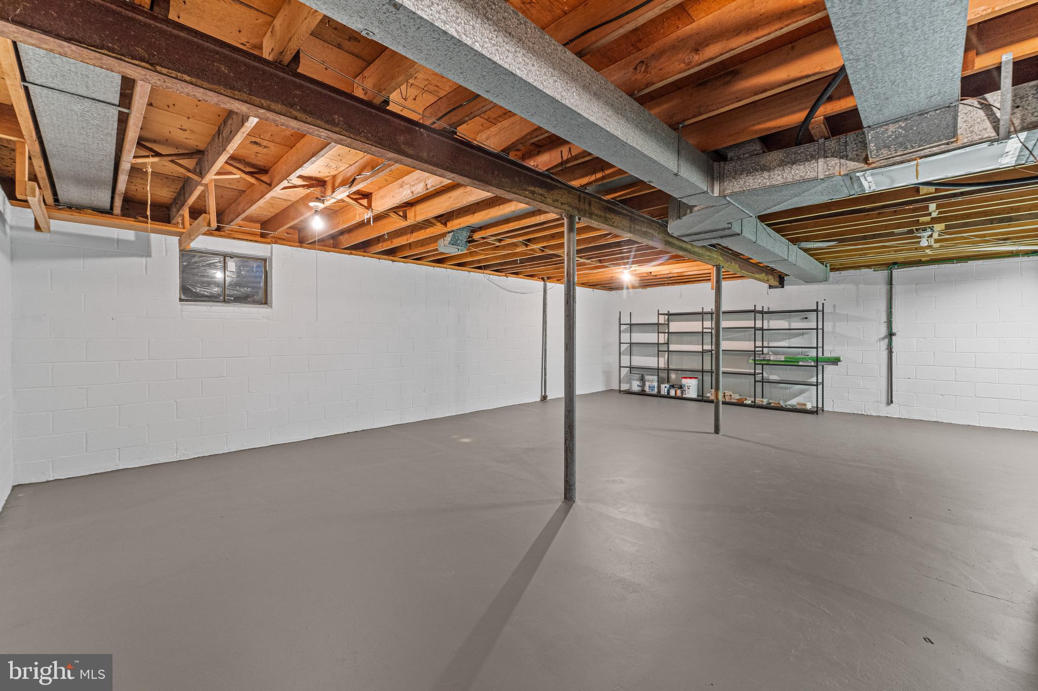 SHERWOOD FOREST MANOR - Residential