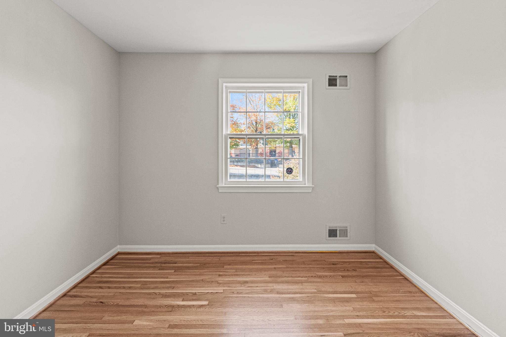 SHERWOOD FOREST MANOR - Residential