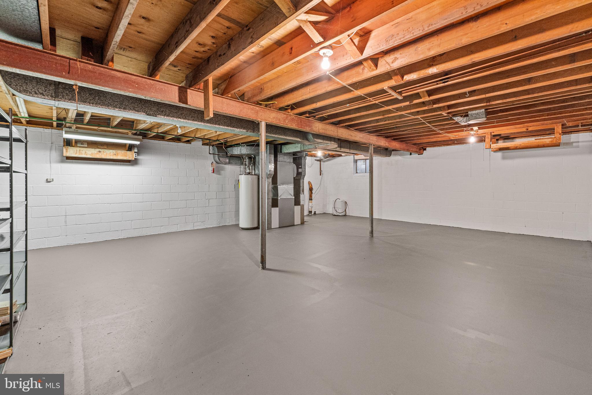 SHERWOOD FOREST MANOR - Residential