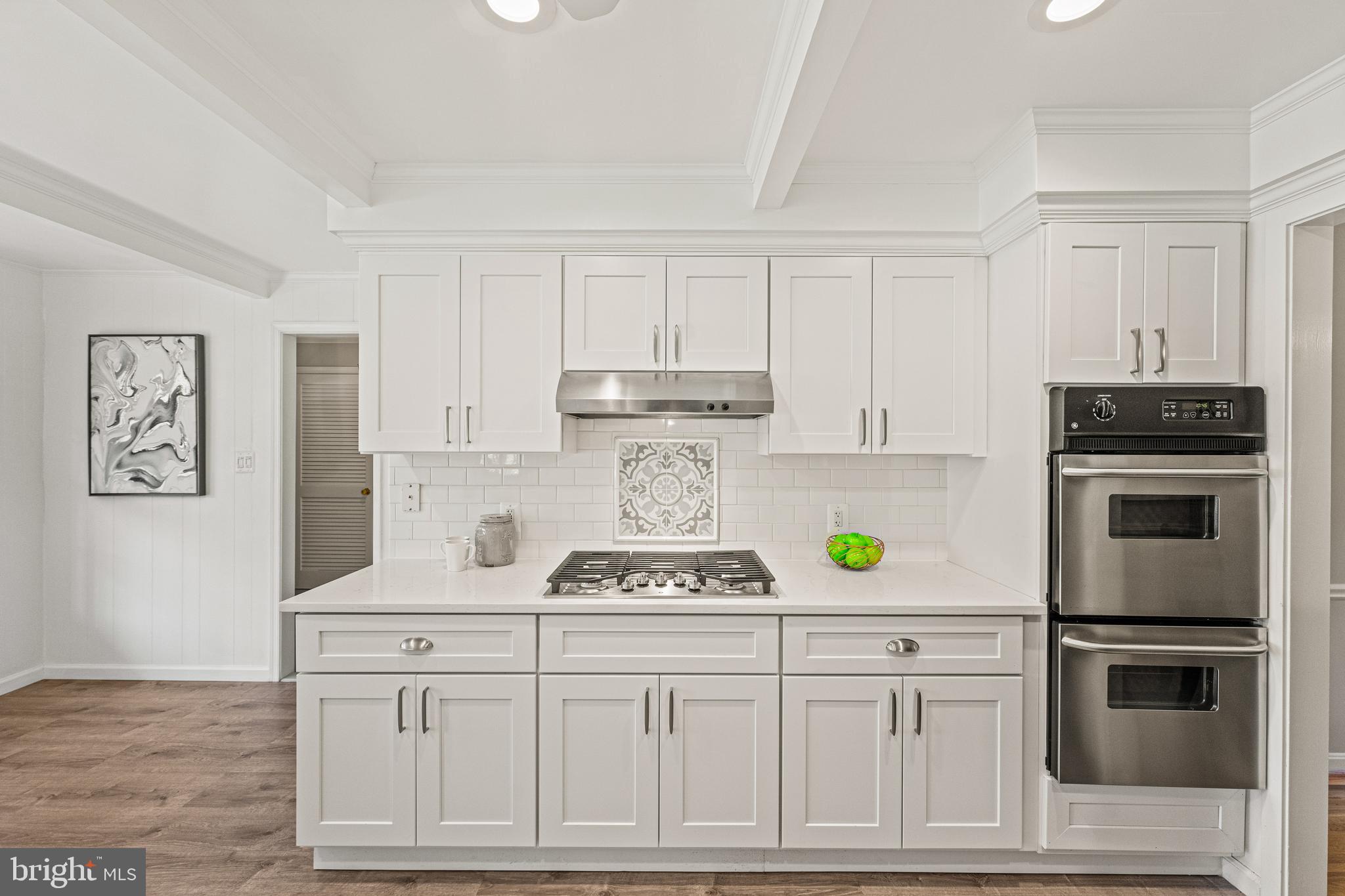 SHERWOOD FOREST MANOR - Residential