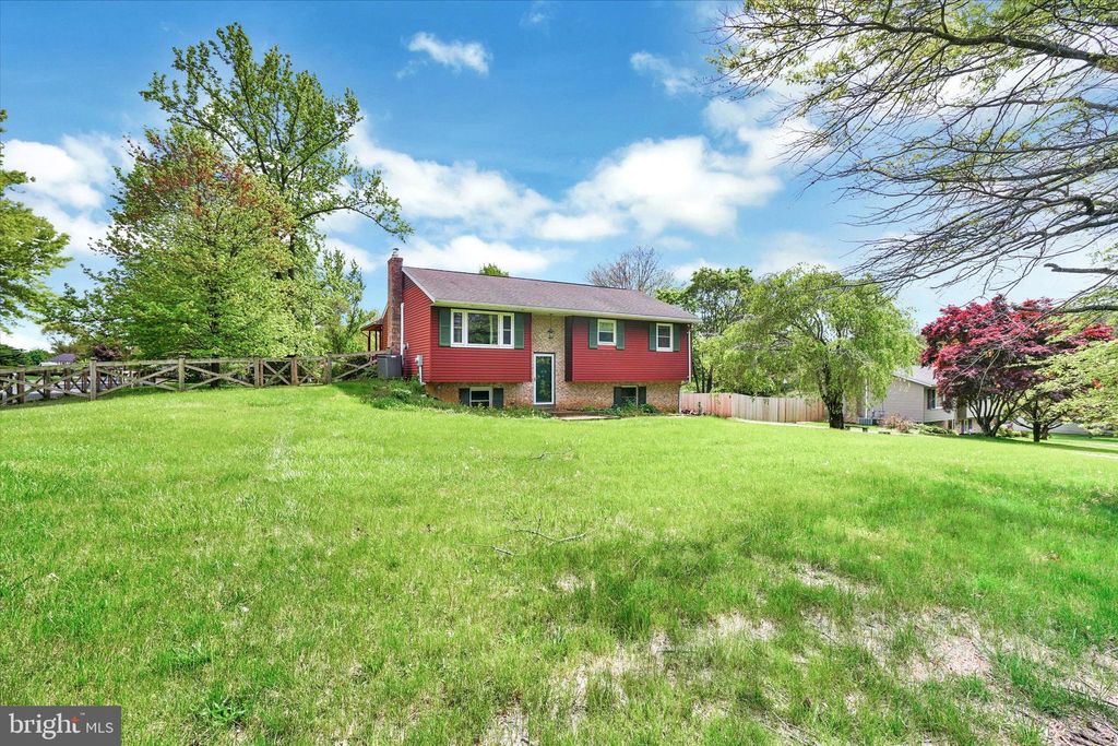 Photo of 923 BUCK RD, QUARRYVILLE, PA 17566 (MLS # PALA2034622)