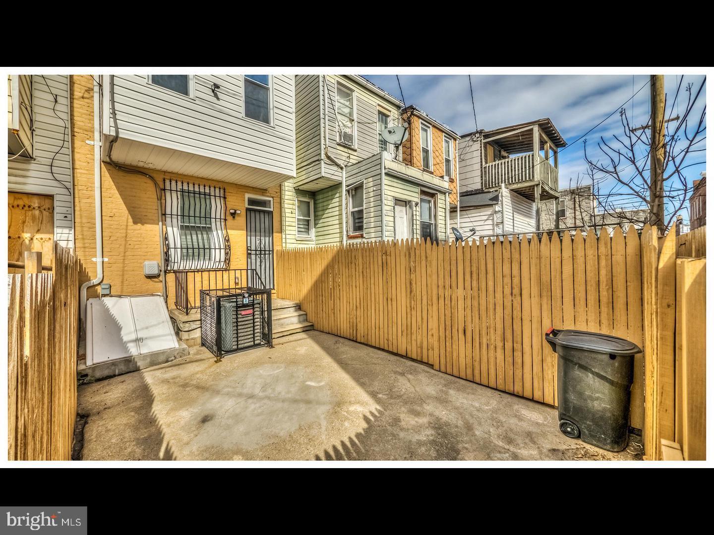 ELLWOOD PARK - Residential