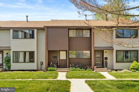 Townhouse For Sale - 373 Bolton Road<br/> Mercer County, EAST WINDSOR, NJ 08520