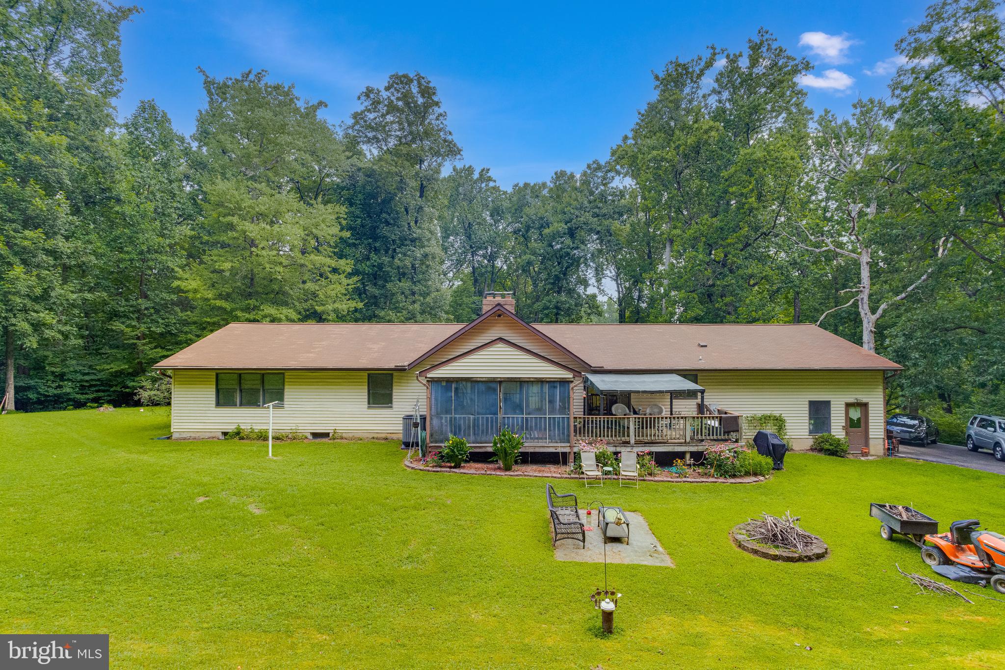 SHARON ACRES ESTATES - Residential