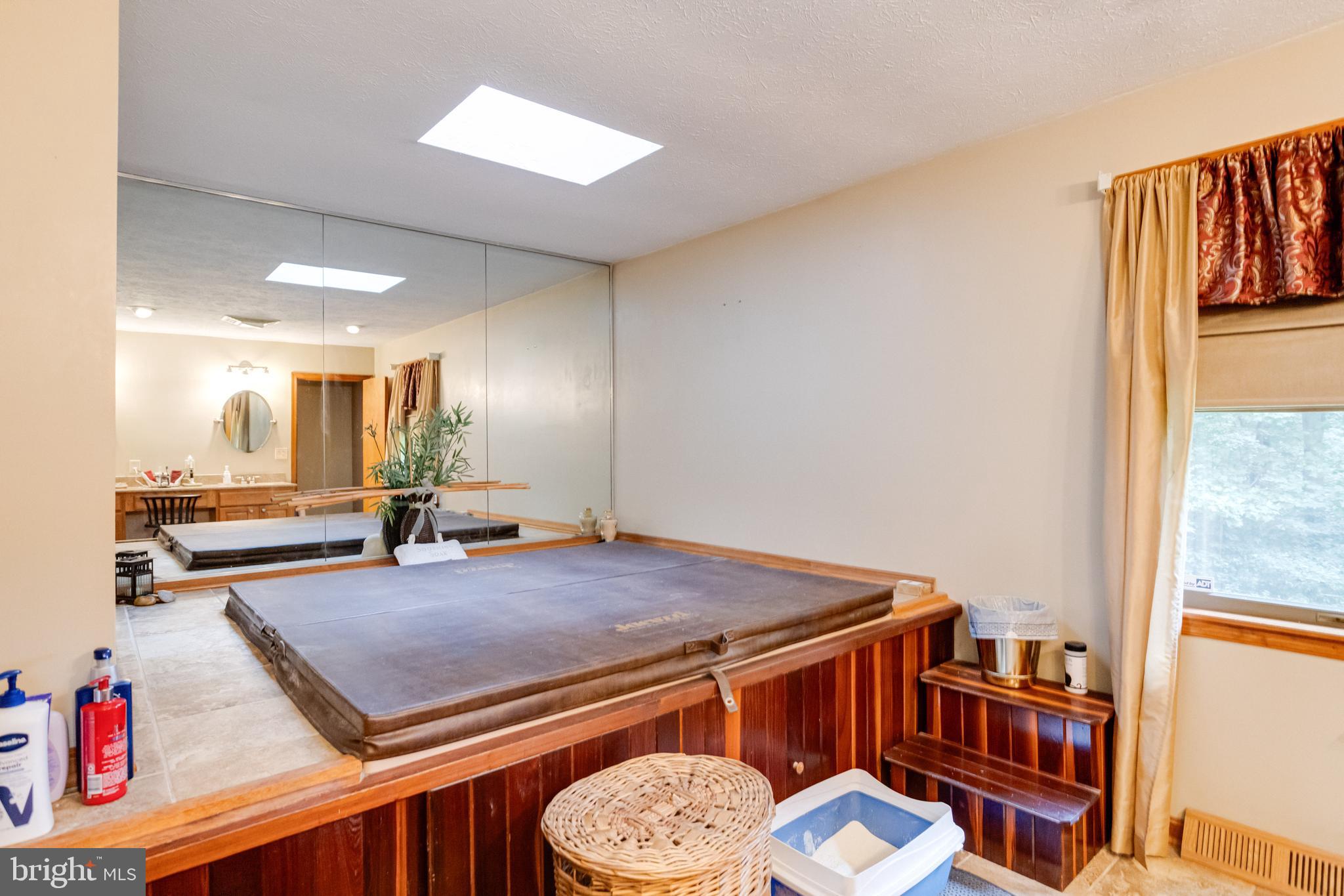 SHARON ACRES ESTATES - Residential