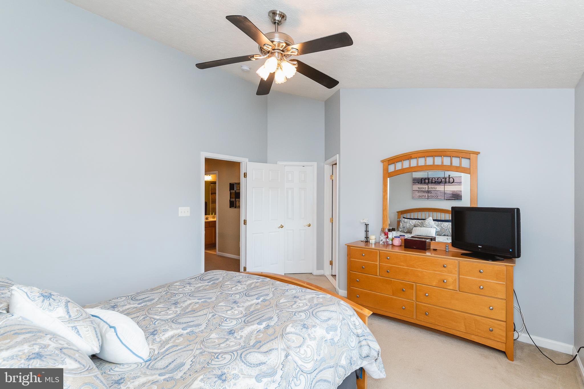 DEER SPRING - Residential