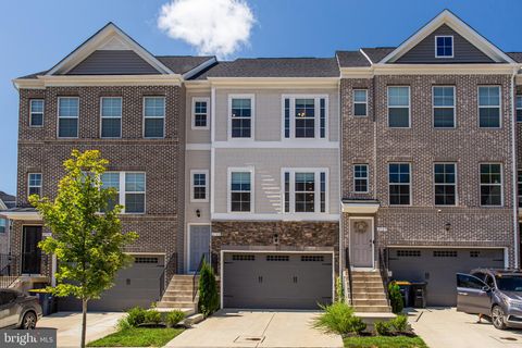 2729 LEWIS AND CLARK AVENUE UPPER MARLBORO MD 20774