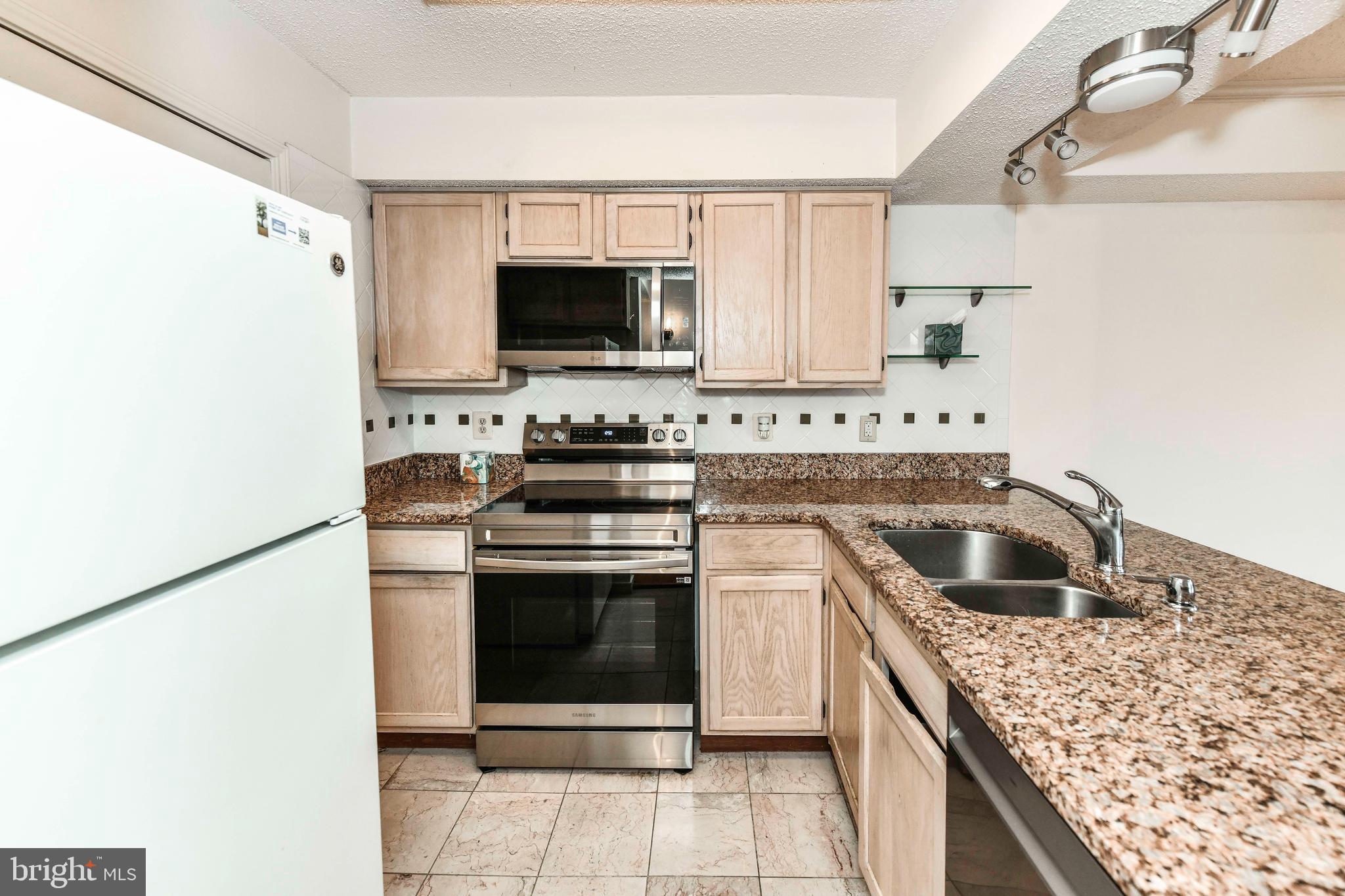 1524 LINCOLN WAY 331