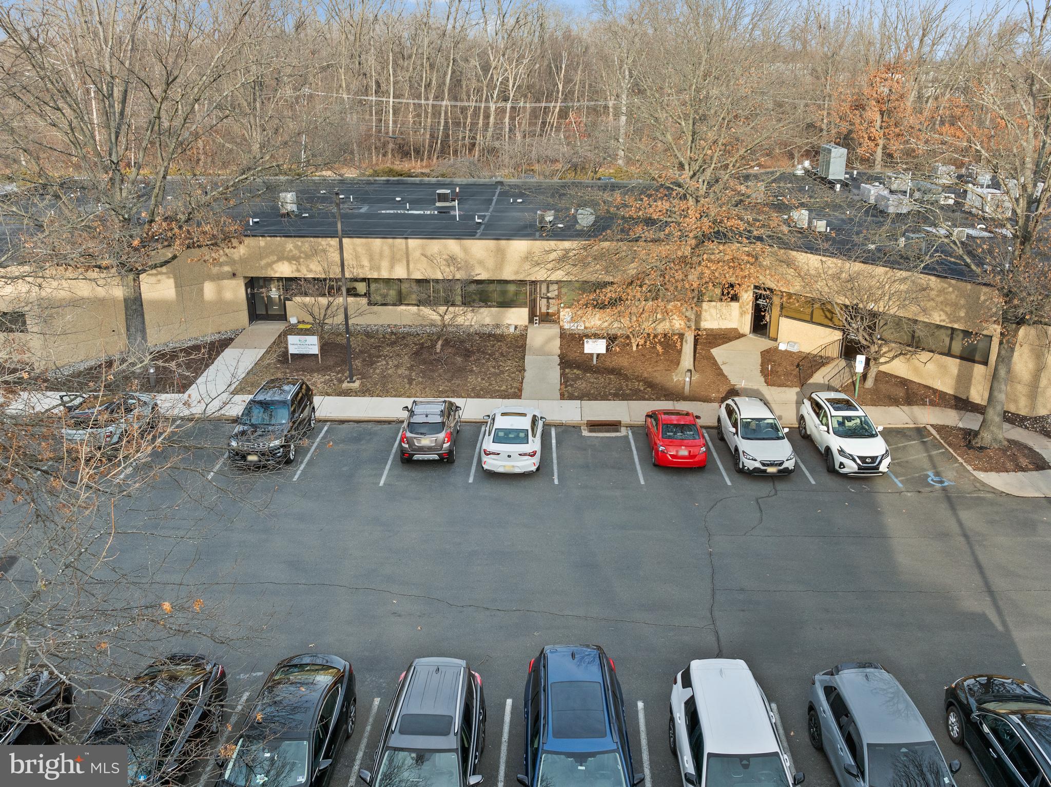 8 QUAKERBRIDGE PLAZA