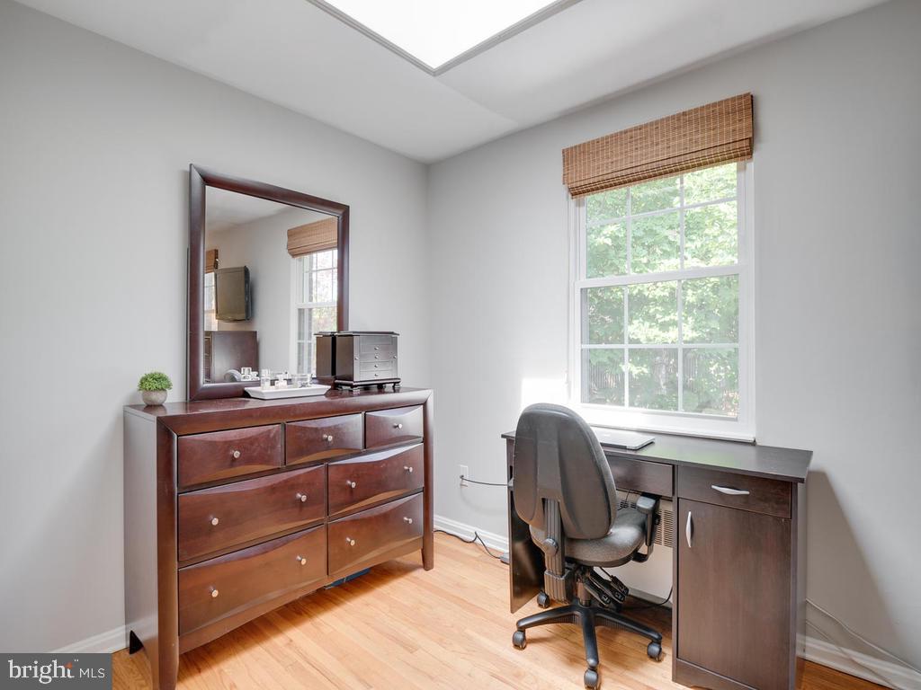 WARWICK VILLAGE - Residential