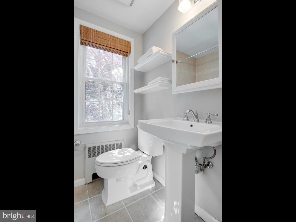 WARWICK VILLAGE - Residential