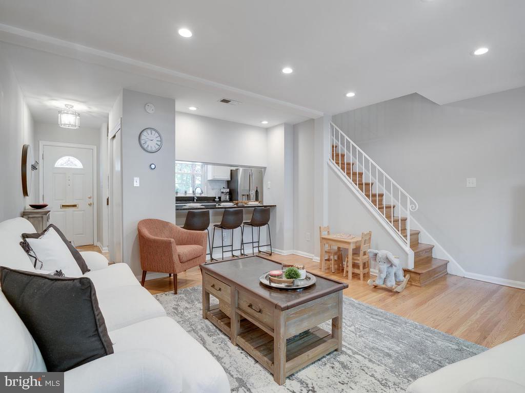 WARWICK VILLAGE - Residential