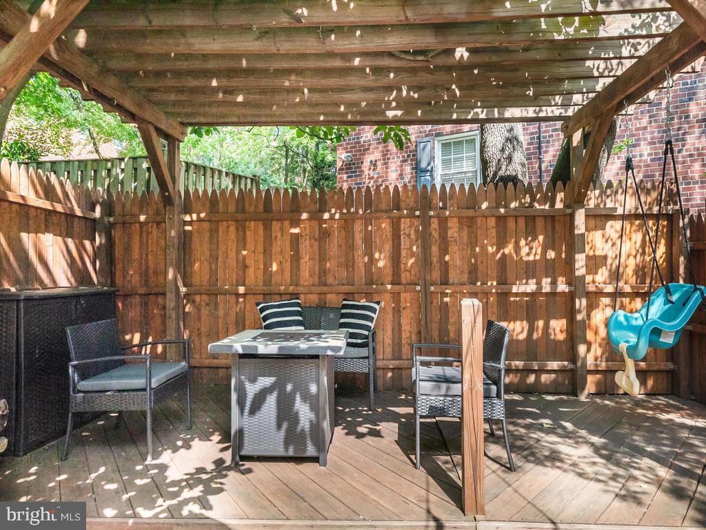 WARWICK VILLAGE - Residential