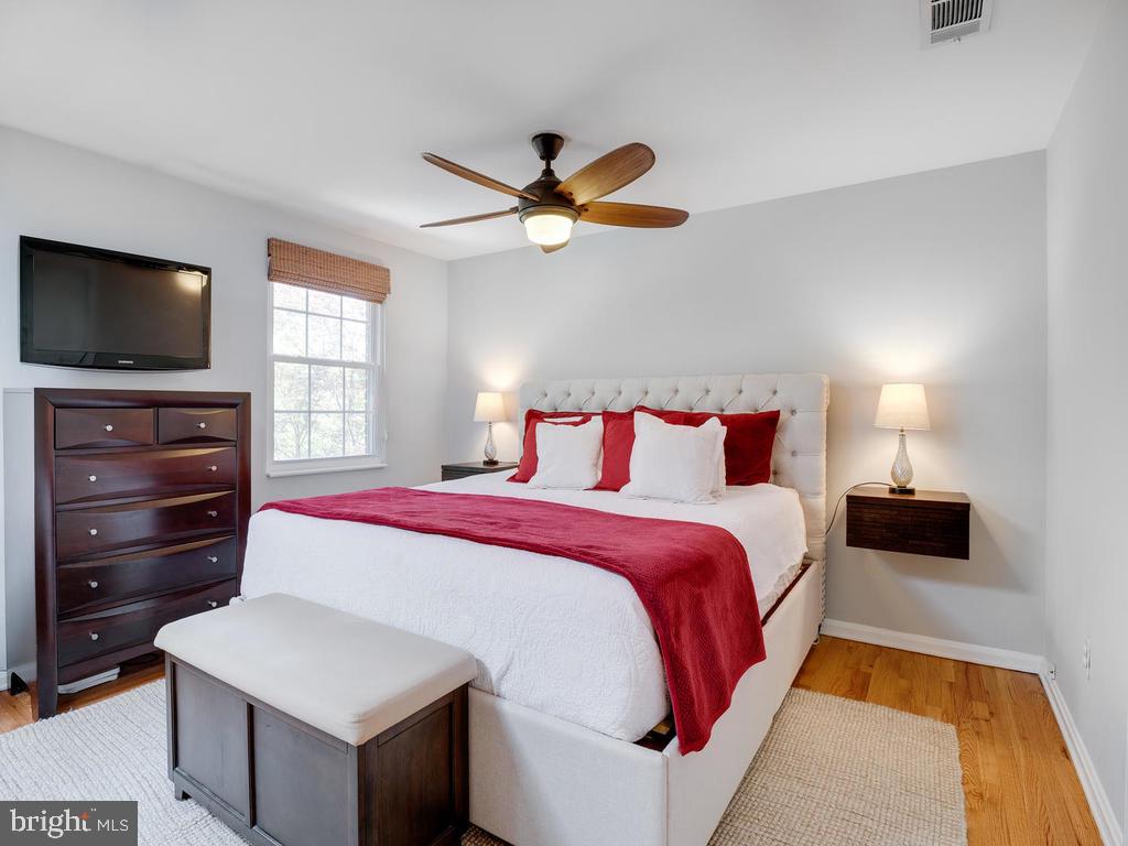 WARWICK VILLAGE - Residential