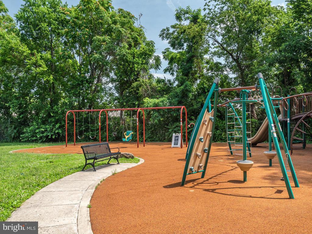 WARWICK VILLAGE - Residential