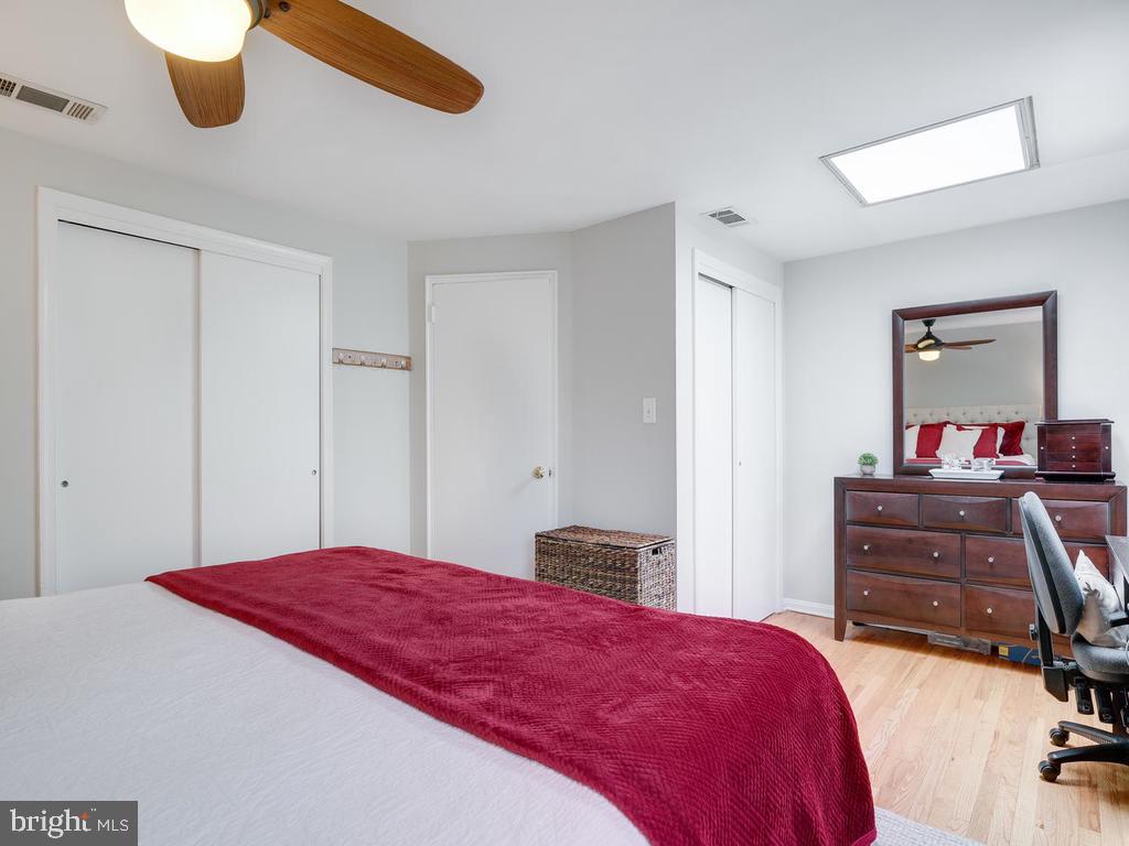 WARWICK VILLAGE - Residential