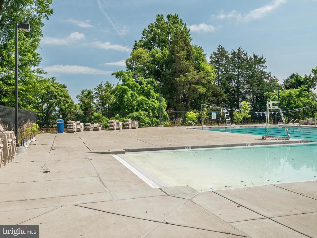 WARWICK VILLAGE - Residential