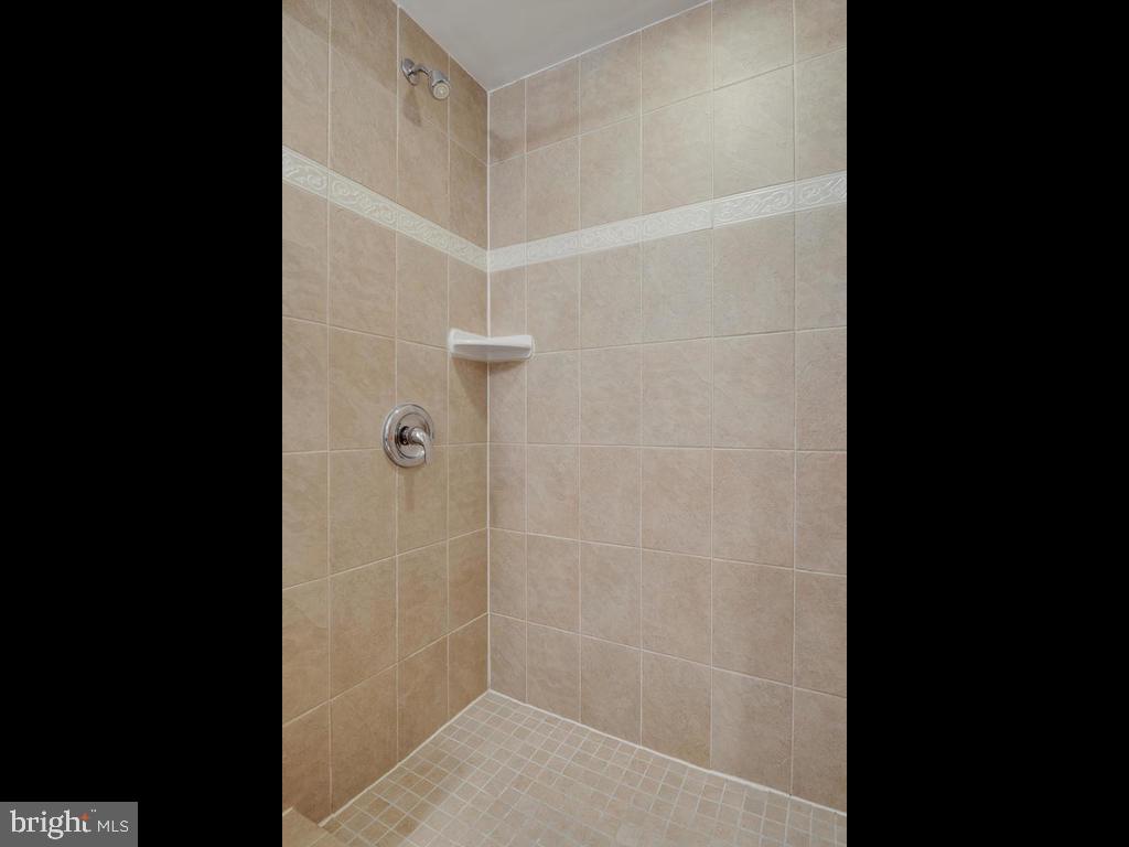 WARWICK VILLAGE - Residential