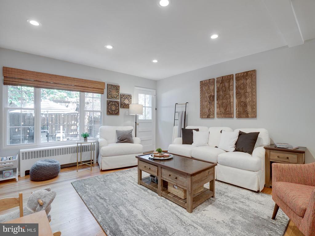 WARWICK VILLAGE - Residential