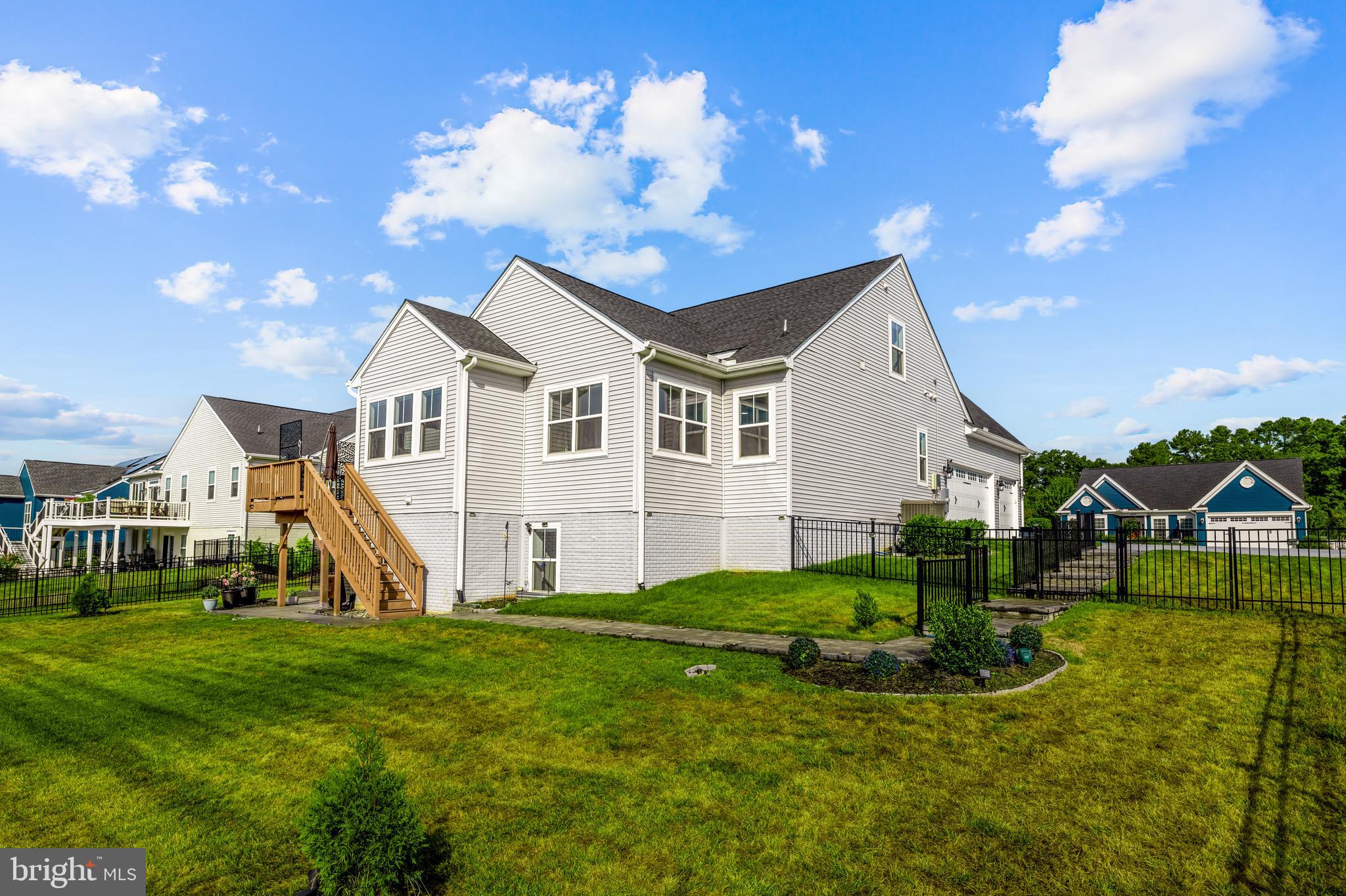 FAWN LAKE - Residential