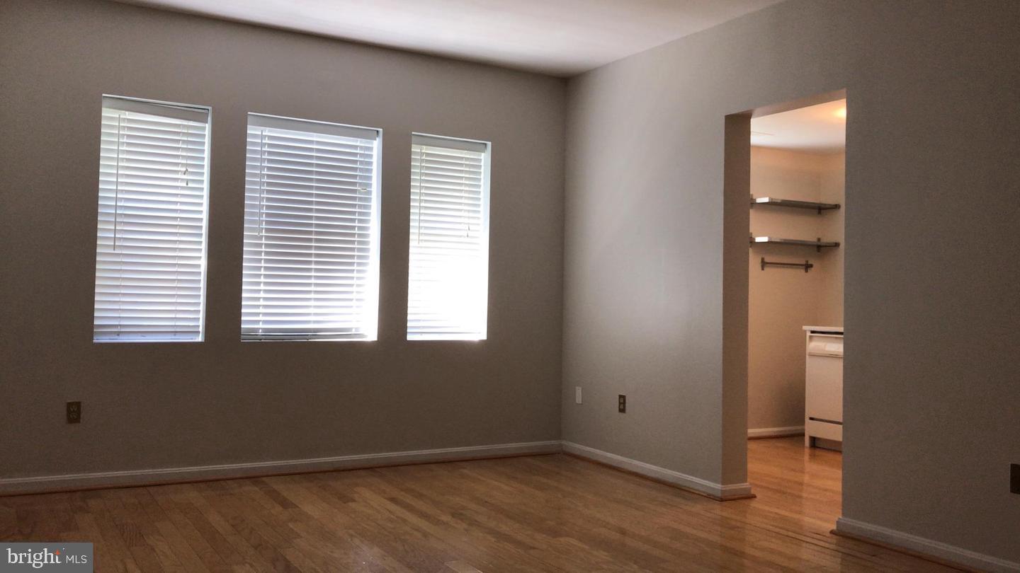 COLONIAL VILLAGE - Residential Lease