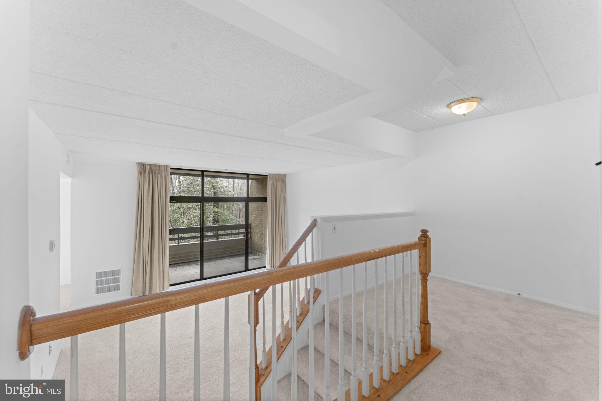 2112 GREEN WATCH WAY 200