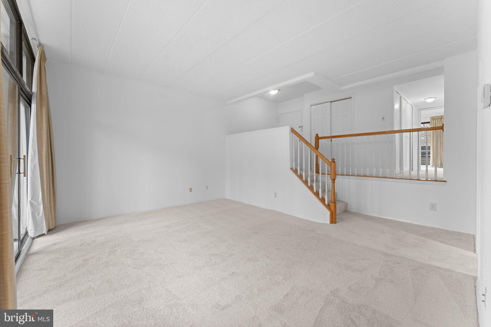 2112 GREEN WATCH WAY 200