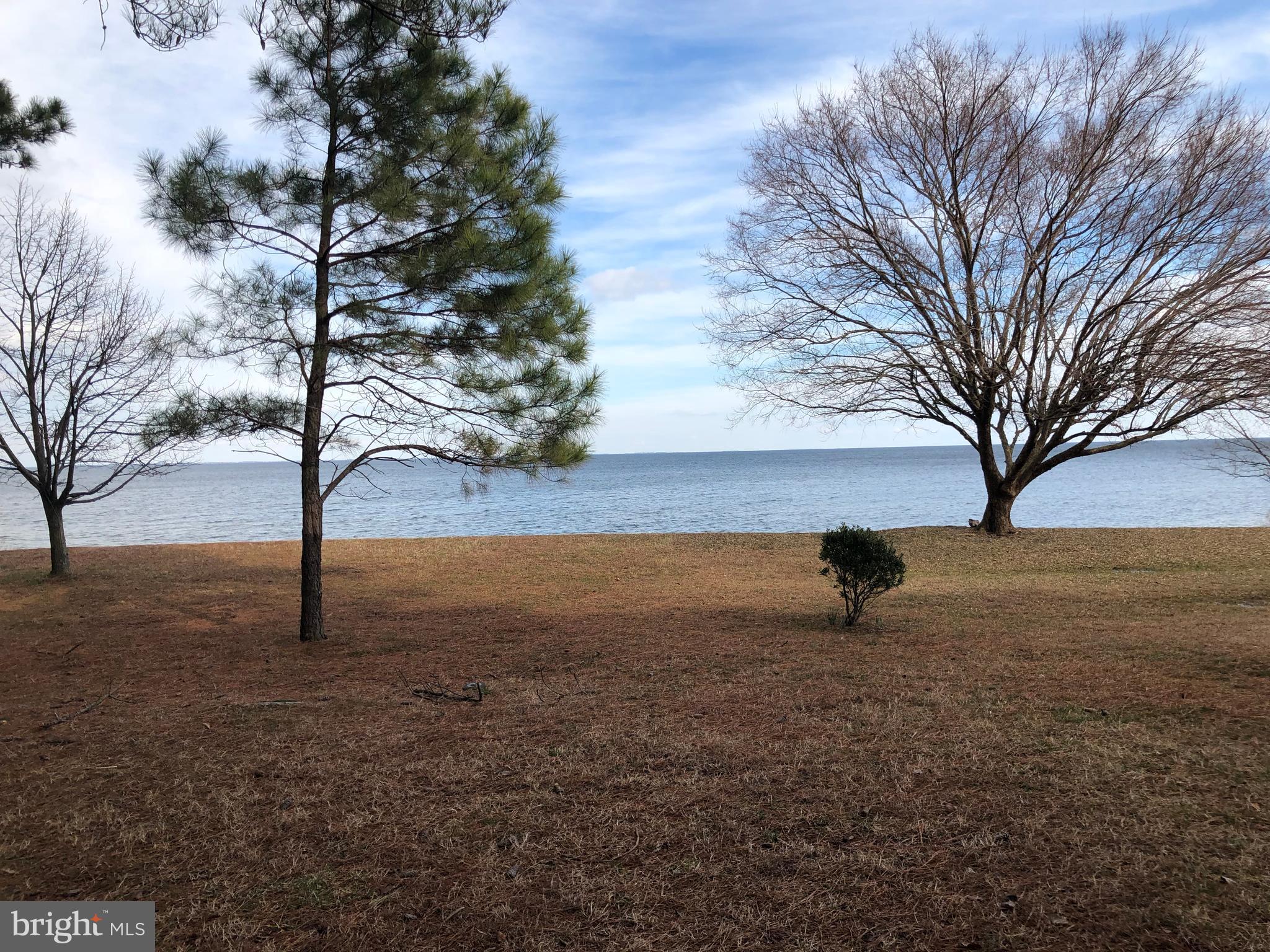 VILLAS ON WATERS EDGE - Residential Lease