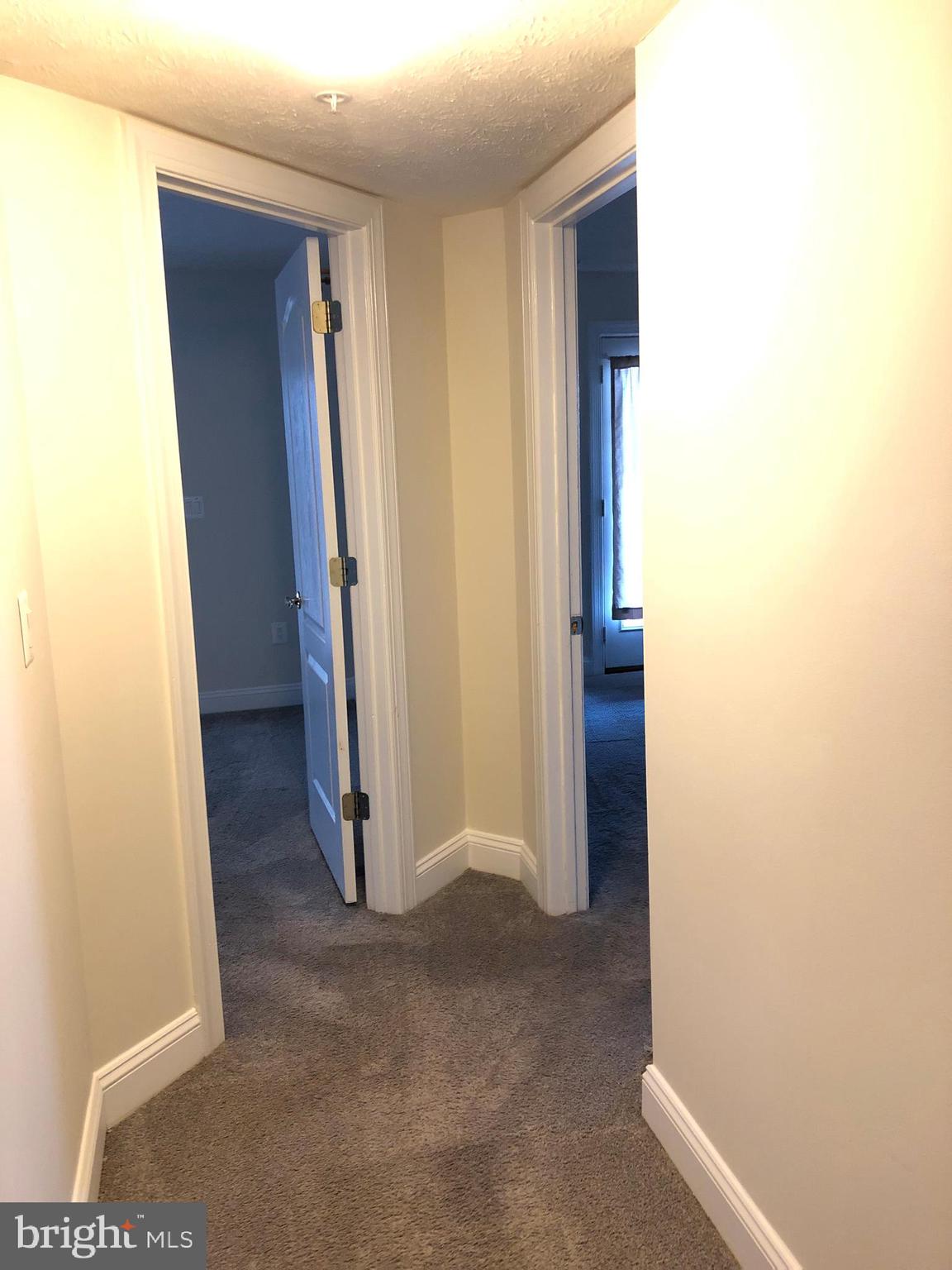 VILLAS ON WATERS EDGE - Residential Lease