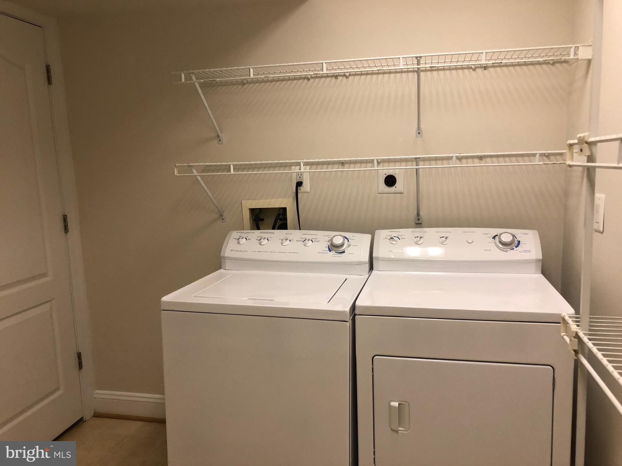 VILLAS ON WATERS EDGE - Residential Lease