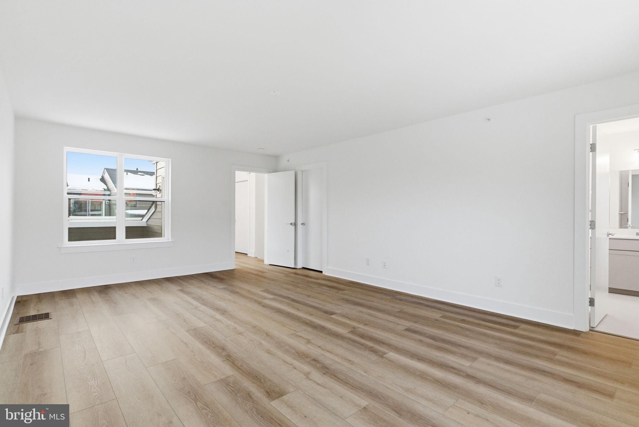 RIVER PLACE - Residential