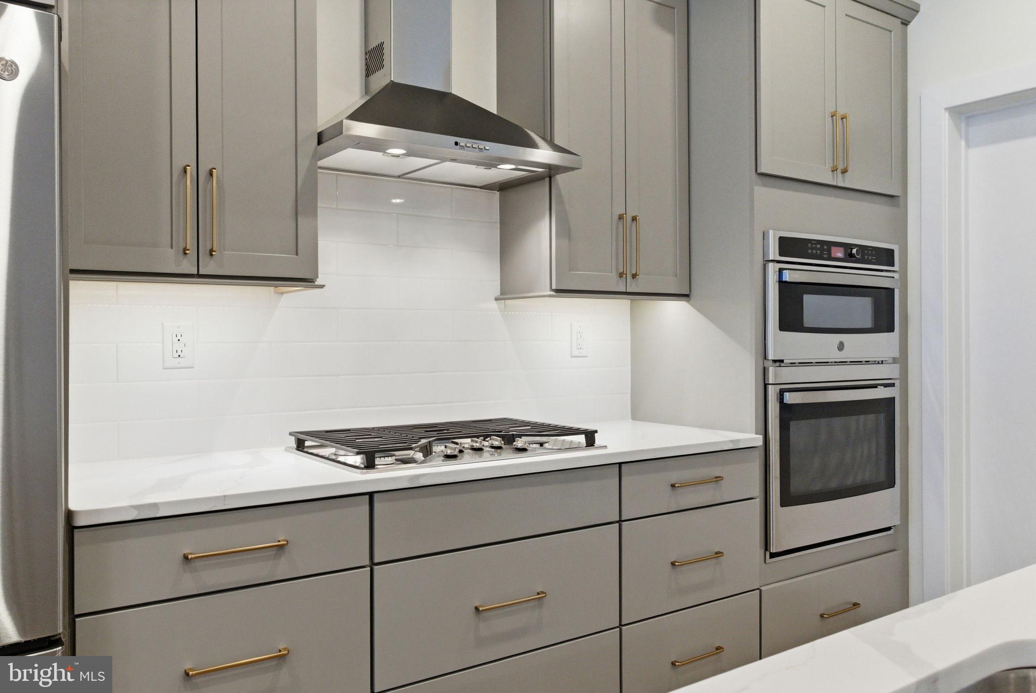 RIVER PLACE - Residential