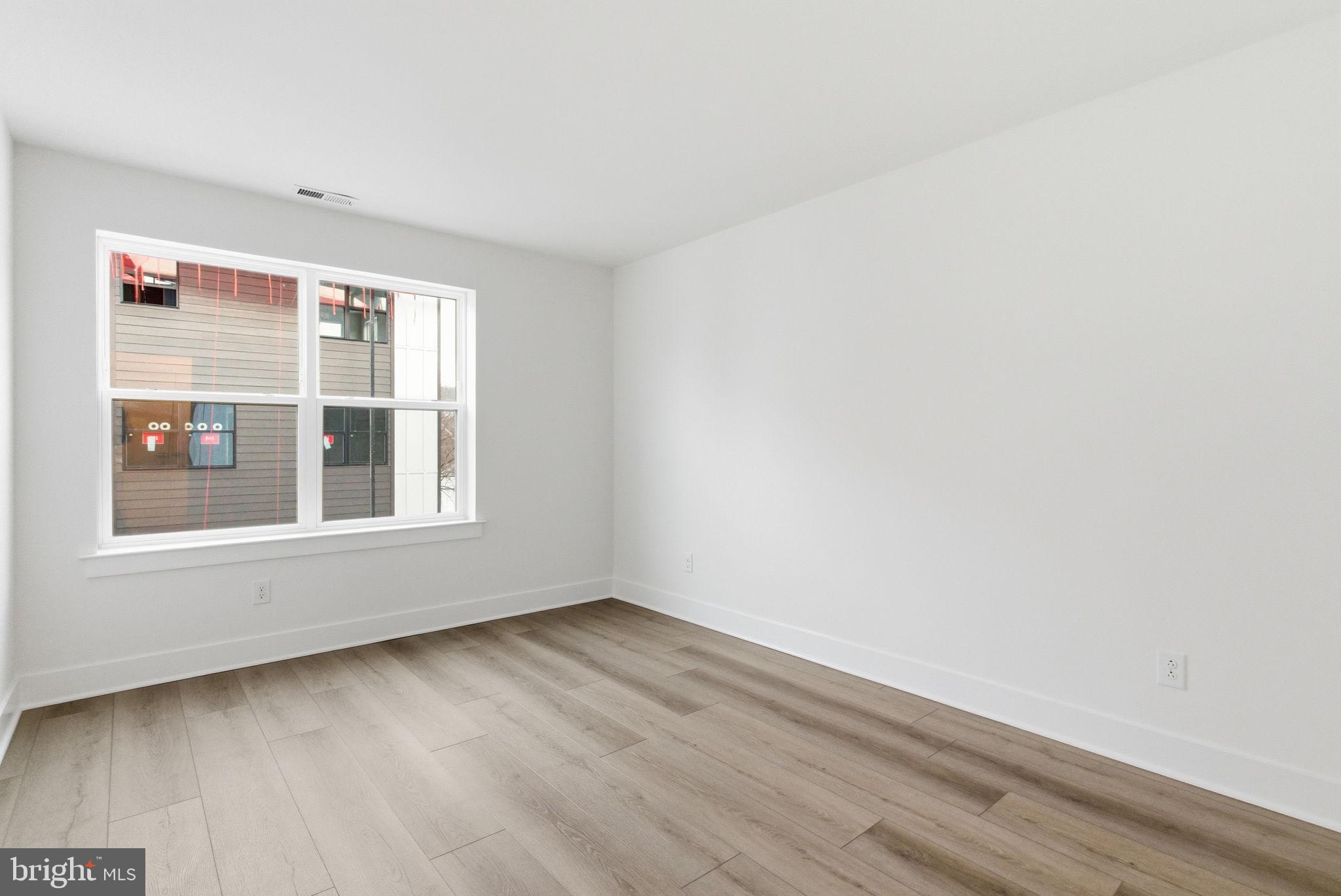 RIVER PLACE - Residential