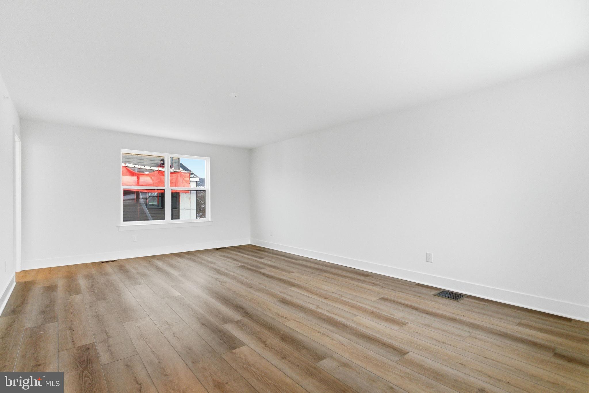 RIVER PLACE - Residential