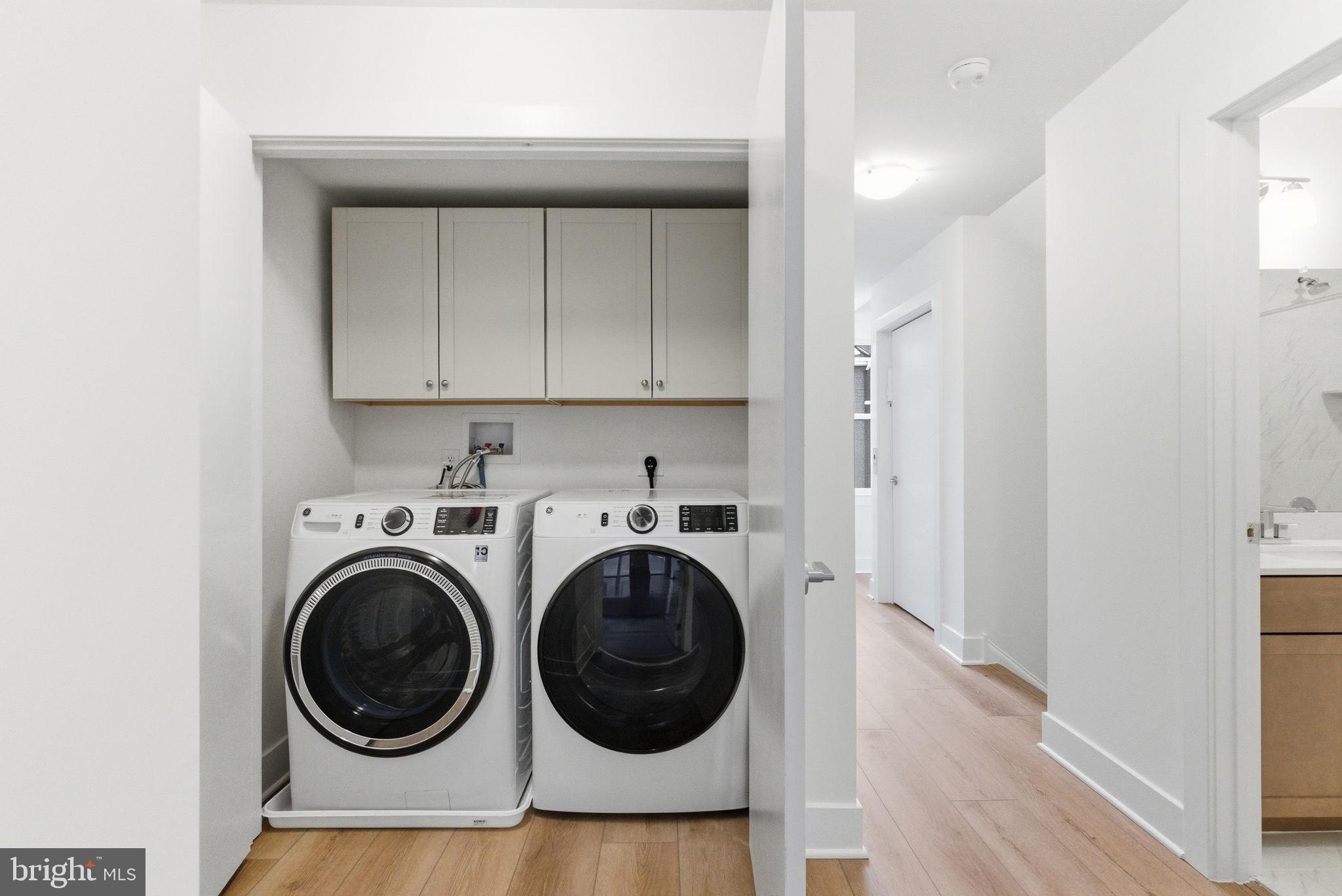 RIVER PLACE - Residential