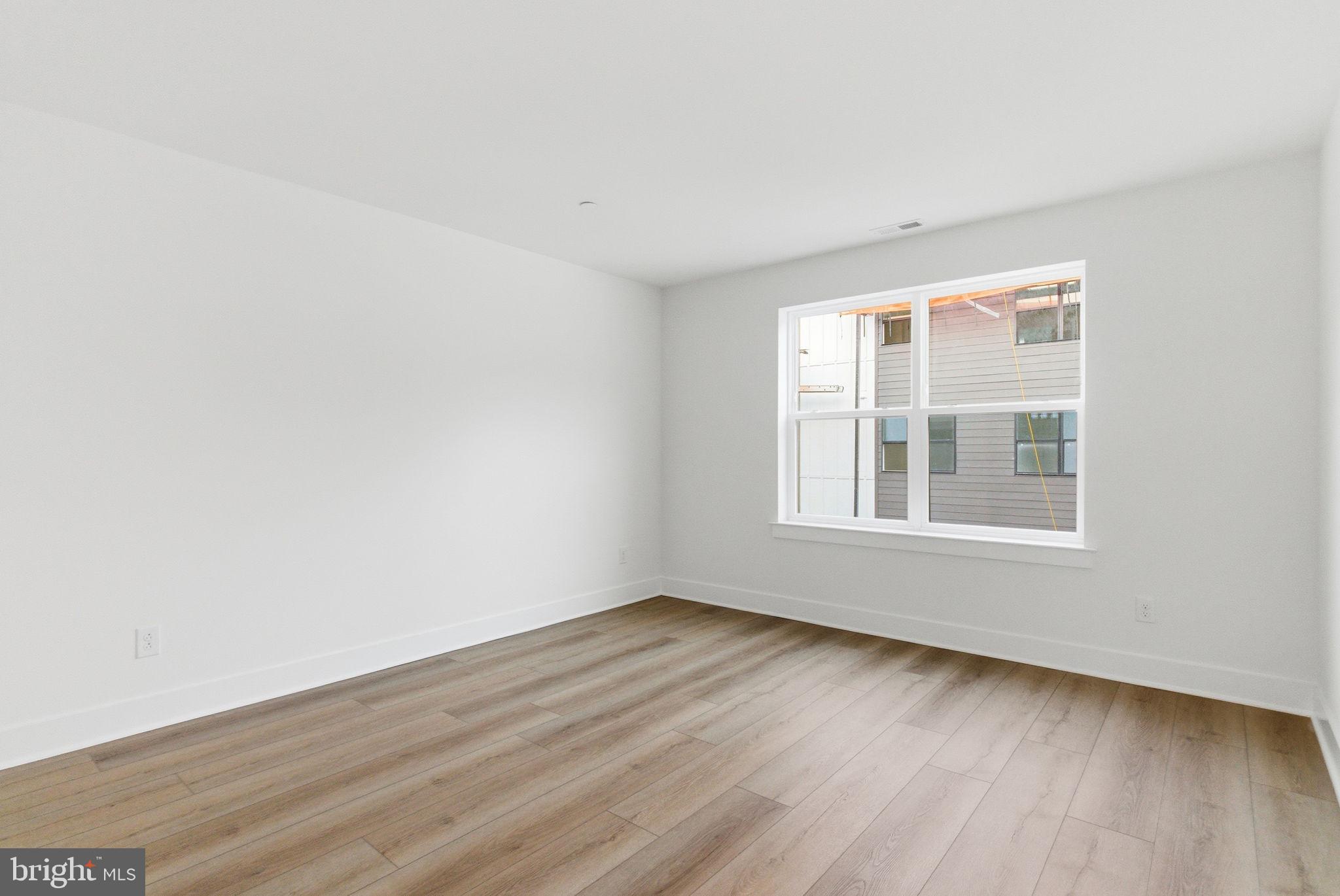 RIVER PLACE - Residential