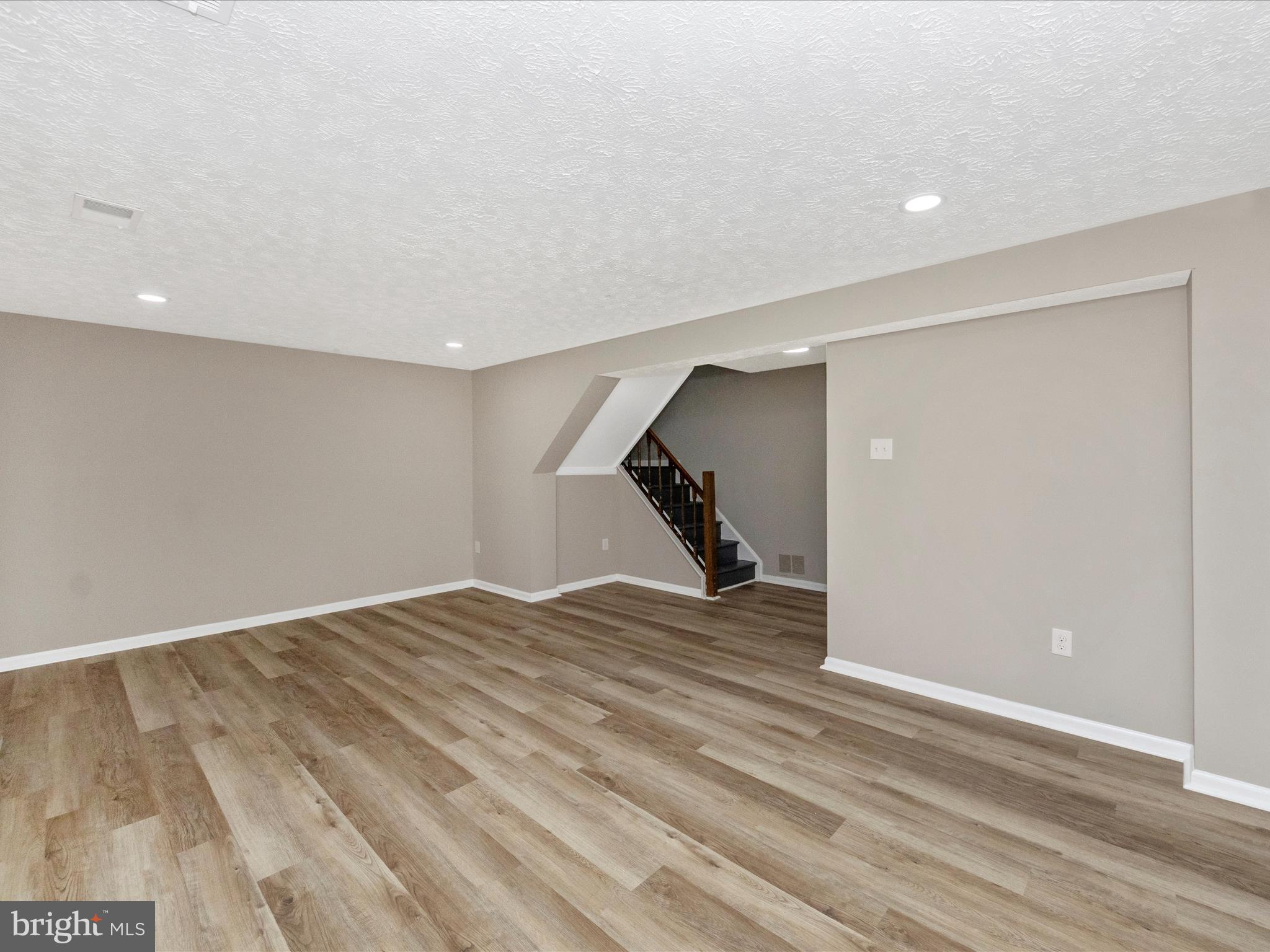 GREEN HOLLY WOODS - Residential