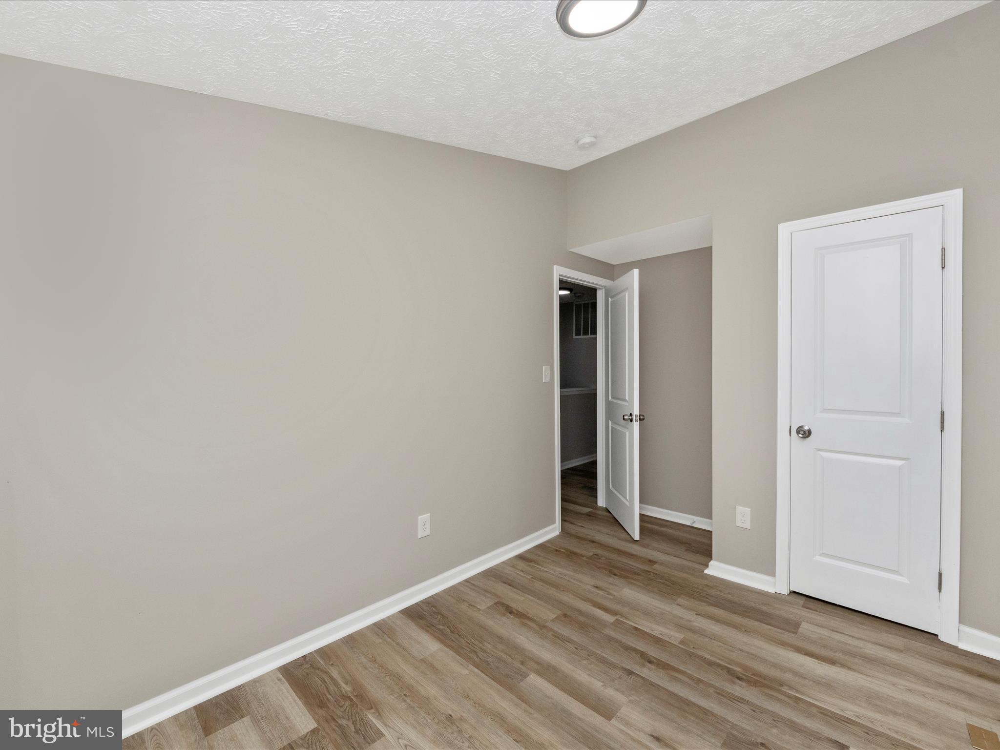 GREEN HOLLY WOODS - Residential