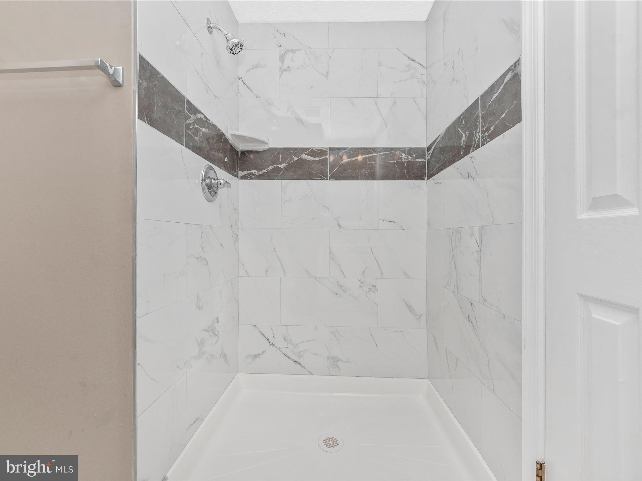 GREEN HOLLY WOODS - Residential